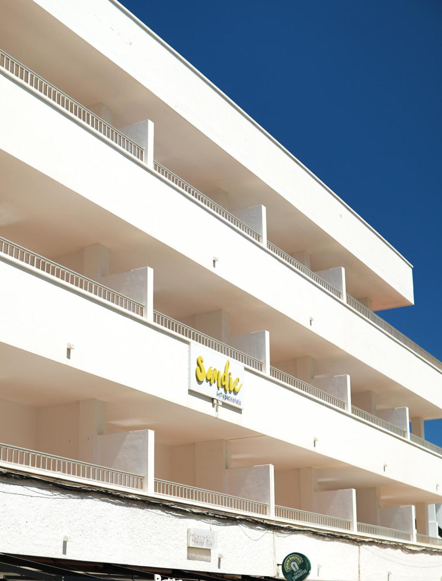 Typic Sandic Apartments Es Cana 외부 사진